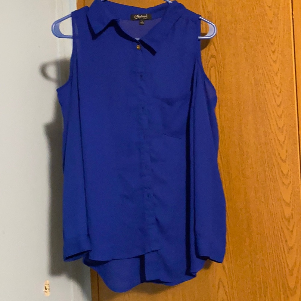 Business casual button down top